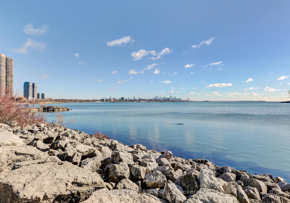 60-annie-craig-drive-etobicoke-ontario-w12400235