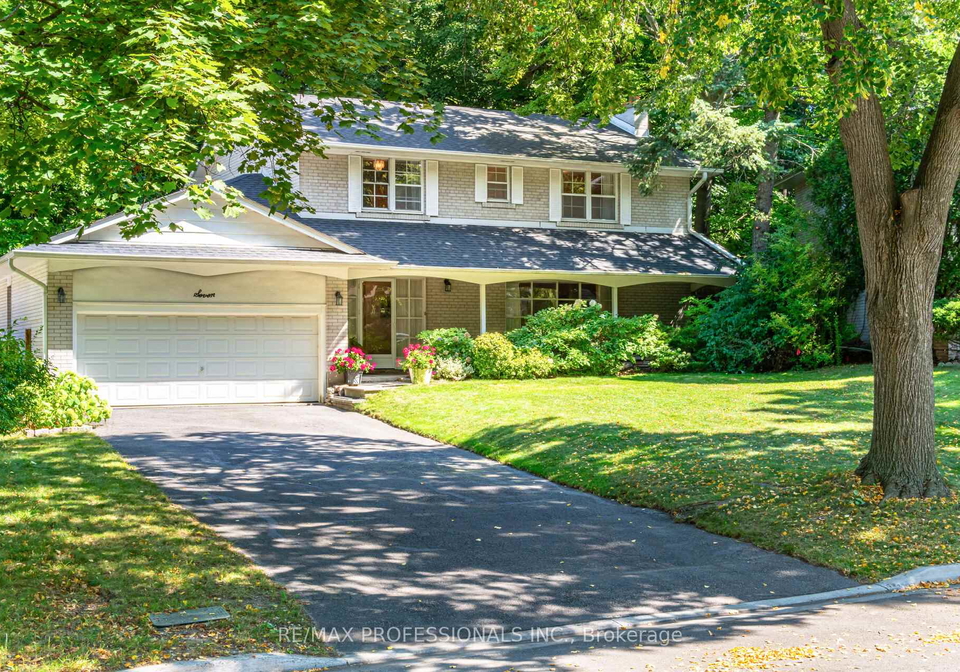 7-queensborough-crescent-etobicoke-ontario-w12400320