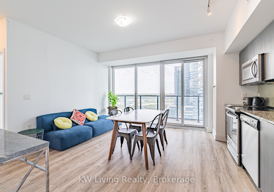 30-shore-breeze-drive-etobicoke-ontario-w12400431