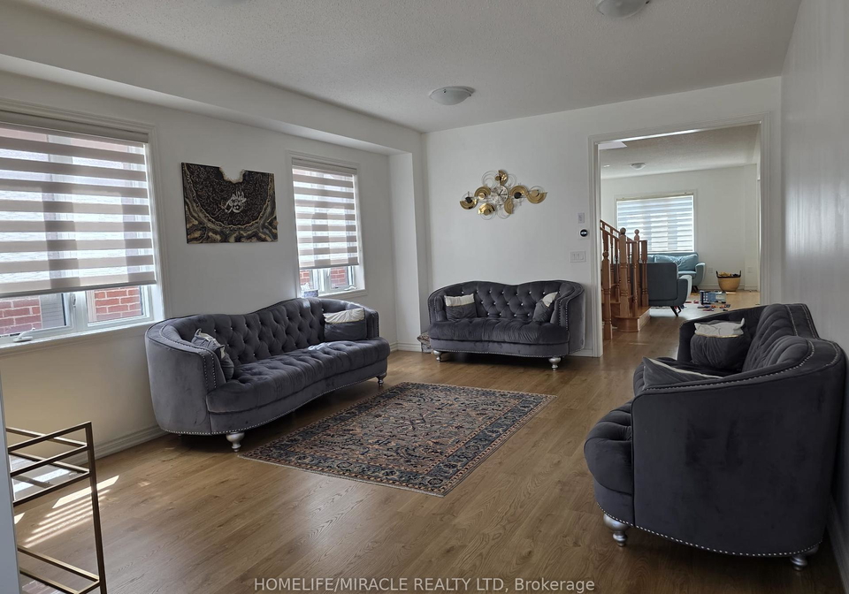 1592-sorensen-court-milton-ontario-w12400981