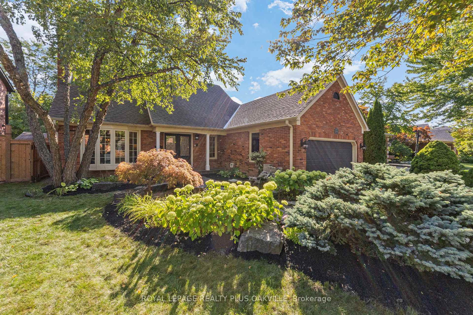 1368-monks-passage-oakville-ontario-w12401205