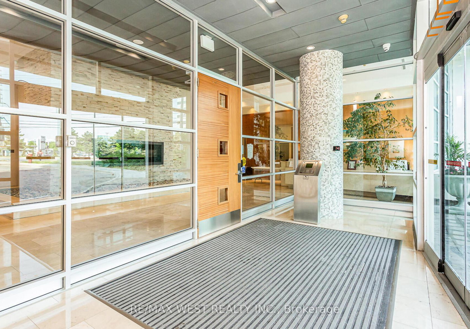 220-burnhamthorpe-road-w-mississauga-ontario-w12401369