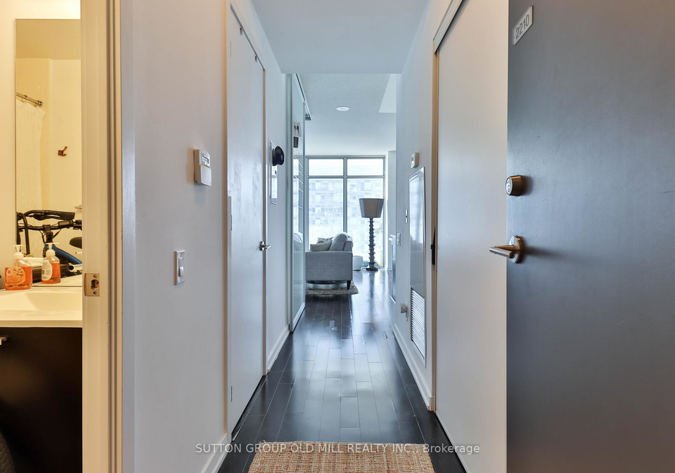 103-the-queensway-toronto-ontario-w12401591