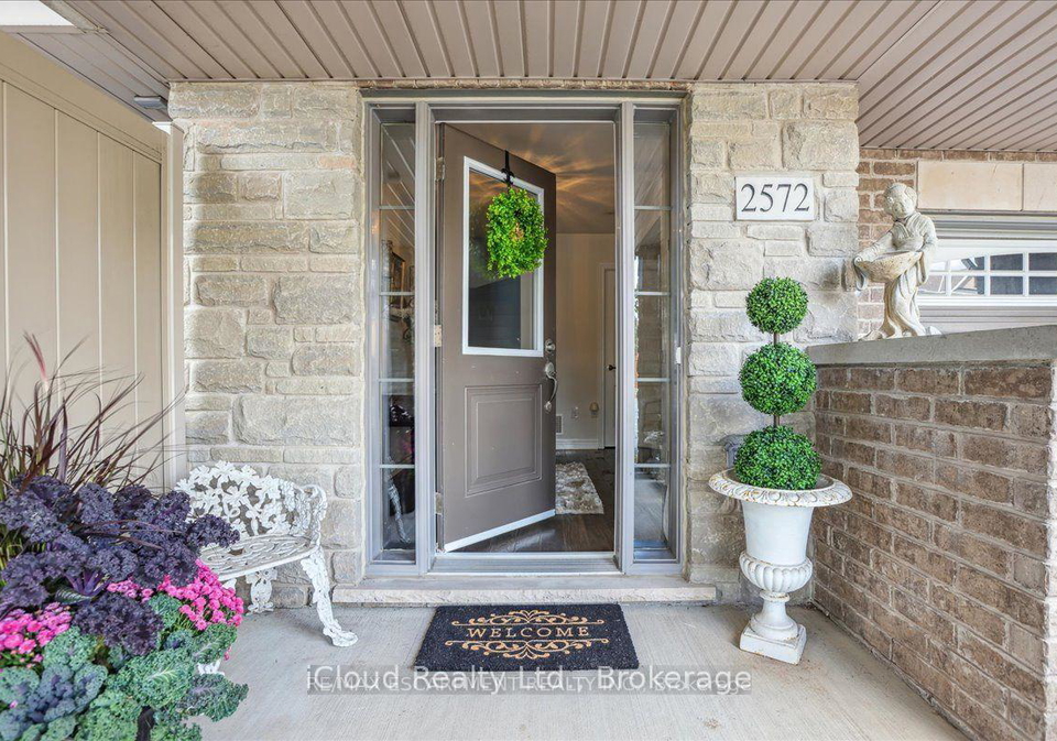 2572-grand-oak-trail-oakville-ontario-w12401632