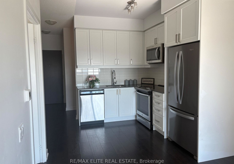 8-nahani-way-mississauga-ontario-w12401684