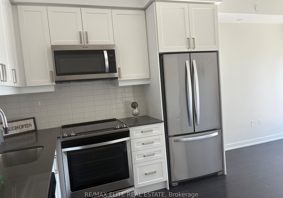 8-nahani-way-mississauga-ontario-w12401684