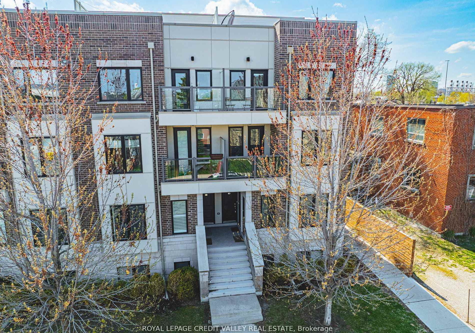 256-royal-york-road-e-etobicoke-ontario-w12401932
