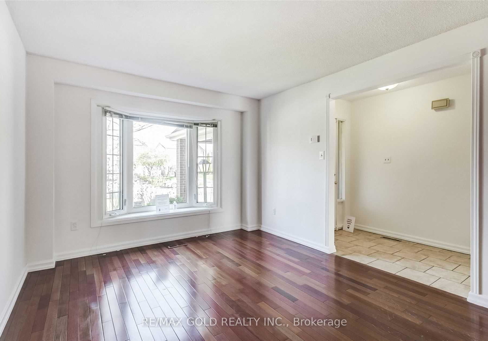 32-lawndale-crescent-brampton-ontario-w12402092