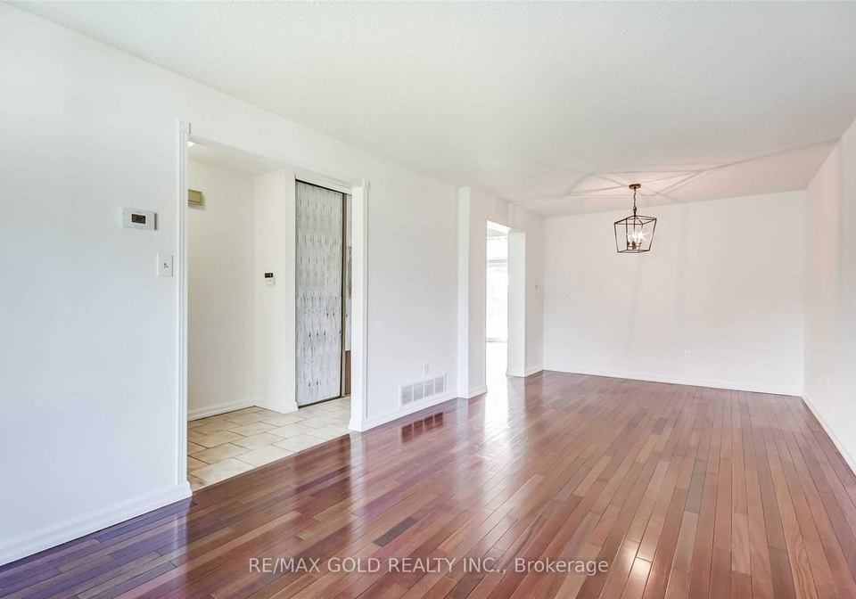 32-lawndale-crescent-brampton-ontario-w12402092