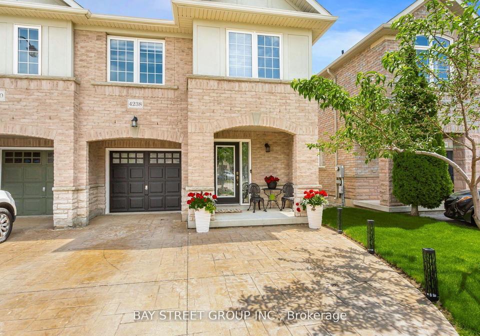 4238-thomas-alton-boulevard-burlington-ontario-w12402250