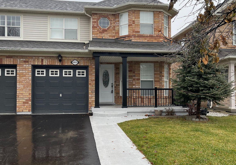 653-hamilton-crescent-milton-ontario-w12402326