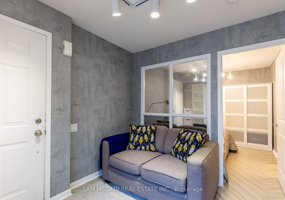 9-windermere-avenue-toronto-ontario-w12402337
