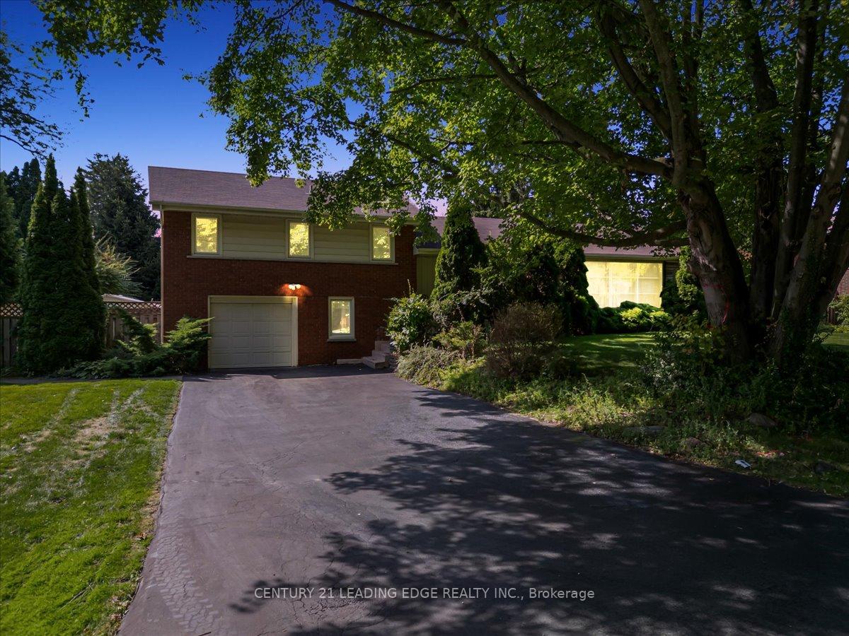 808-falcon-boulevard-burlington-ontario-w12402356