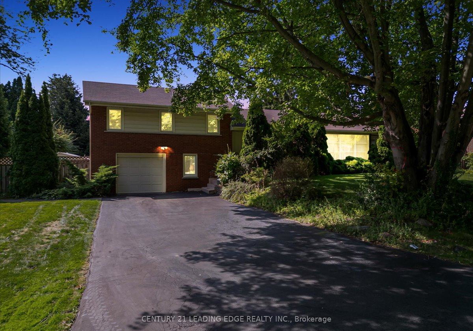 808-falcon-boulevard-burlington-ontario-w12402356