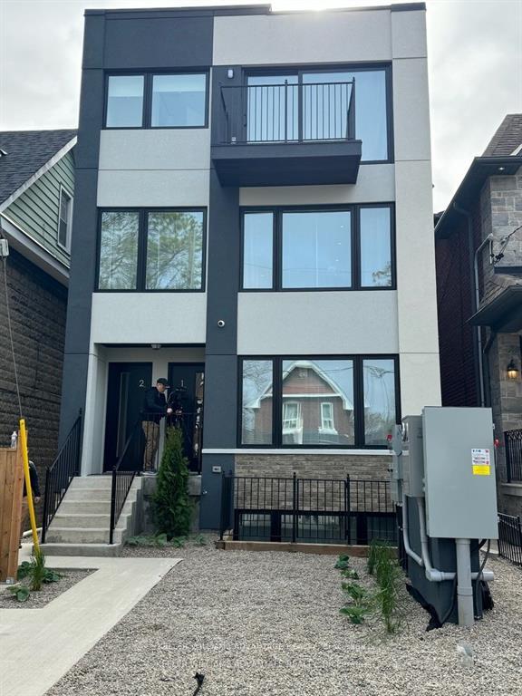 12-batavia-avenue-toronto-ontario-w12402385