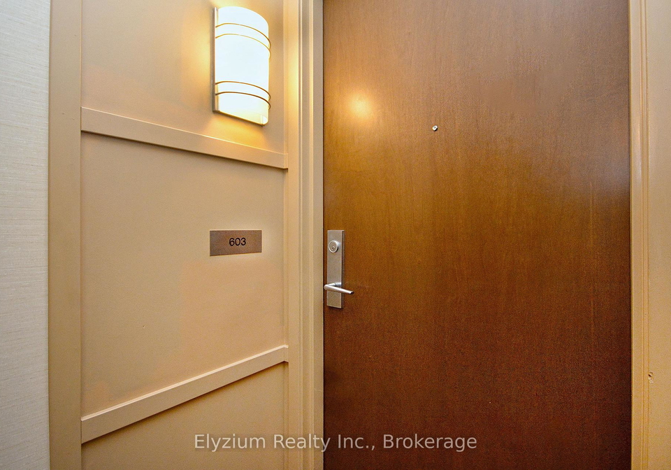 1055-southdown-road-mississauga-ontario-w12402398