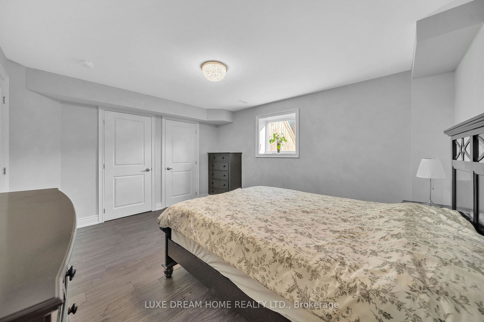 1310 Raspberry Terrace, Milton