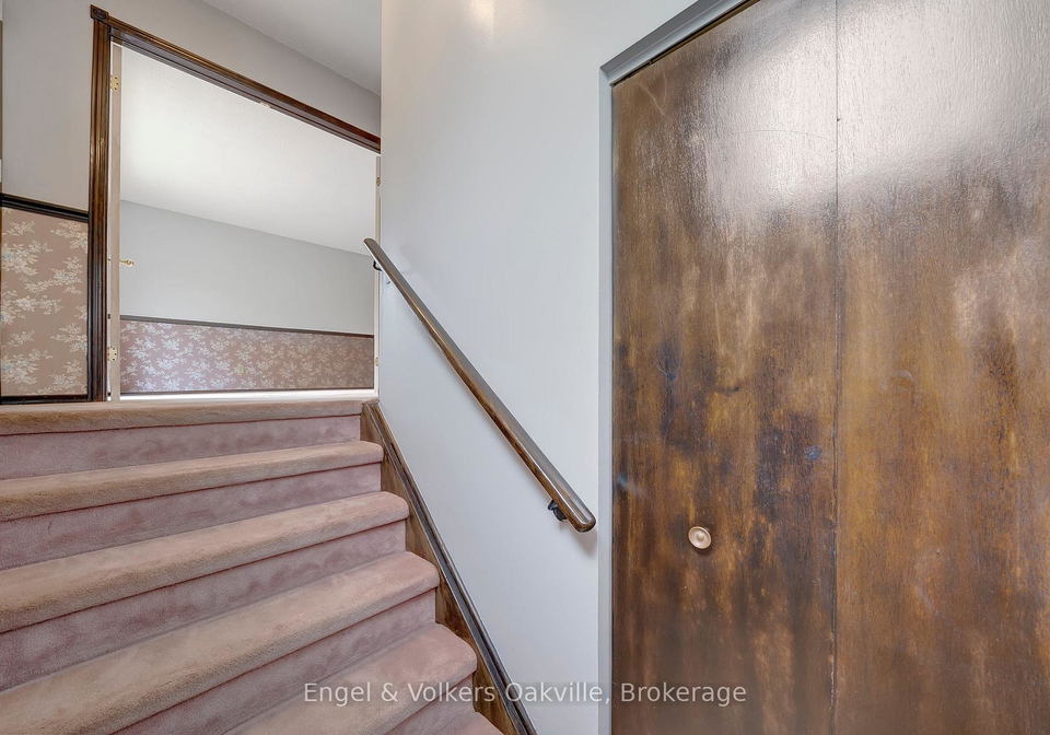 1487-kenilworth-crescent-oakville-ontario-w12402939