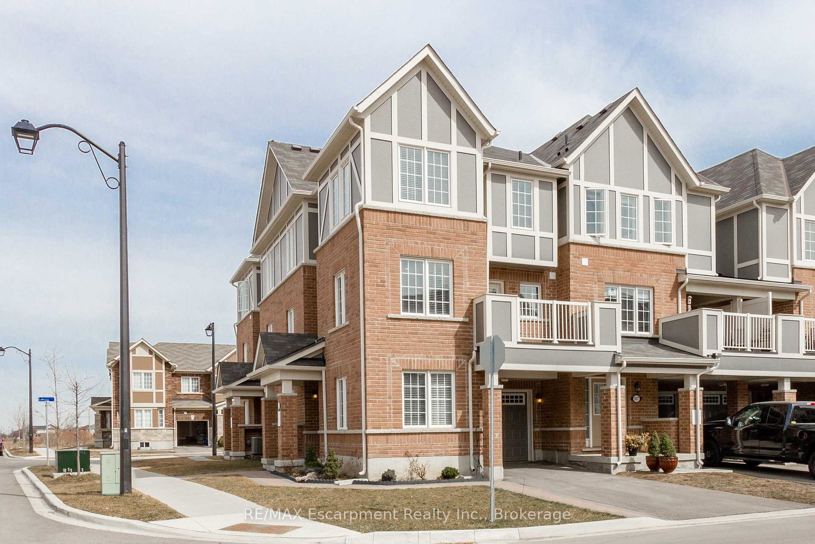555-allport-gate-milton-ontario-w12403099