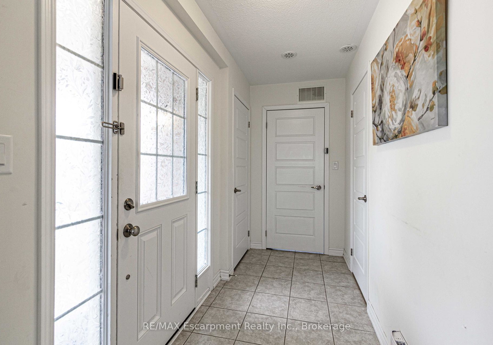 555-allport-gate-milton-ontario-w12403099