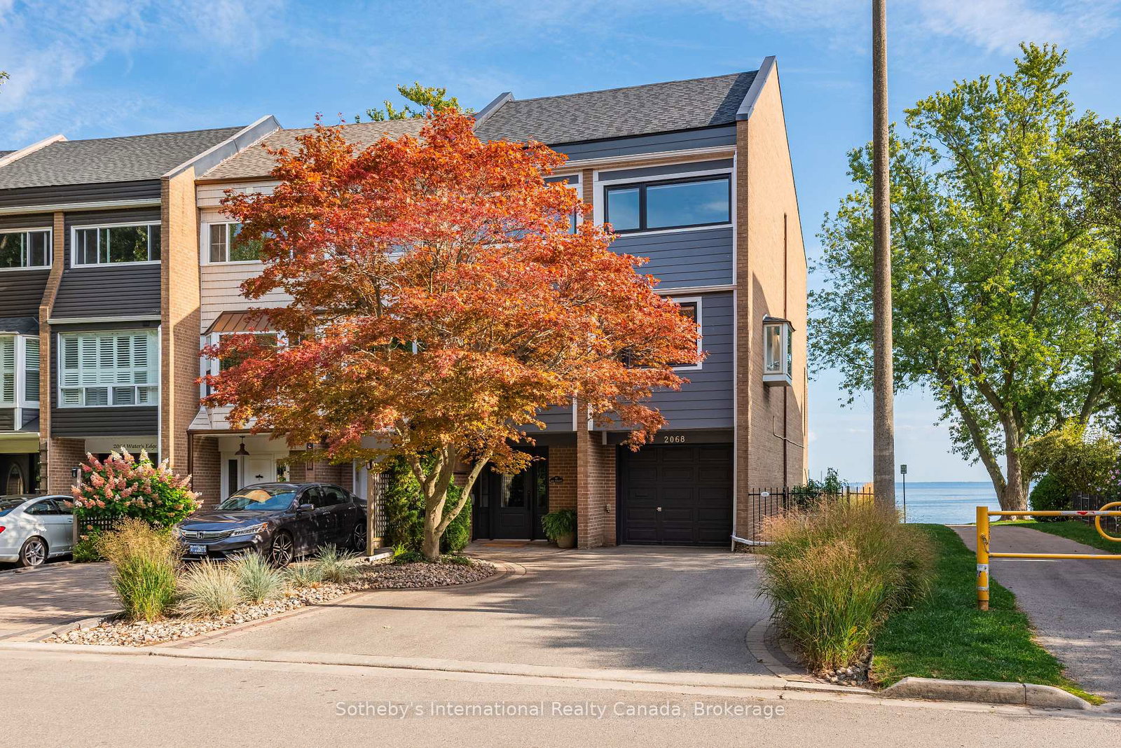2068-waters-edge-drive-oakville-ontario-w12403132