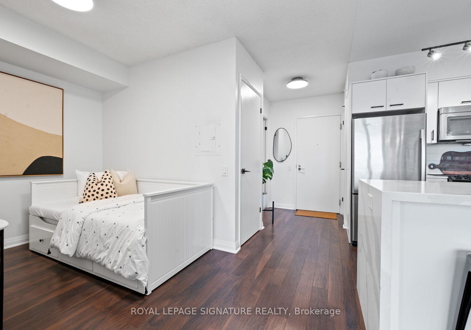 5-valhalla-inn-road-etobicoke-ontario-w12403180