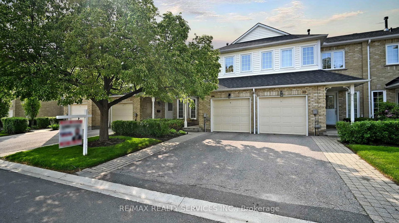 28-heathcliffe-square-brampton-ontario-w12403223