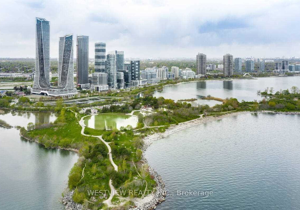 20-shore-breeze-drive-etobicoke-ontario-w12403271