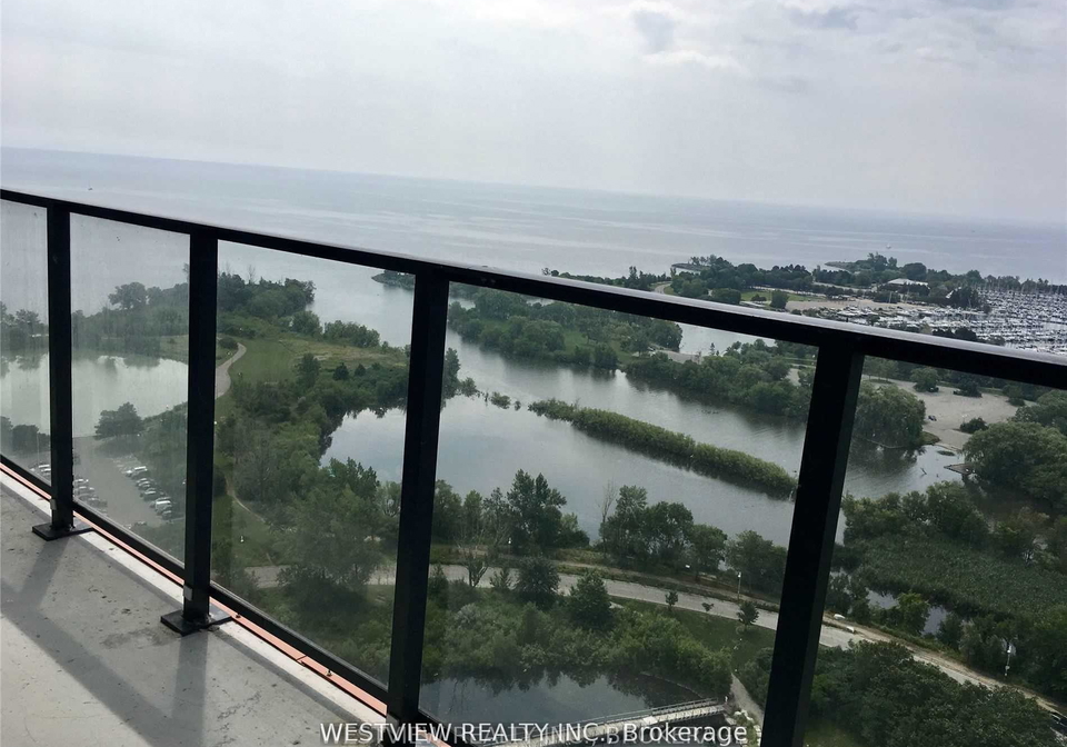 20-shore-breeze-drive-etobicoke-ontario-w12403271