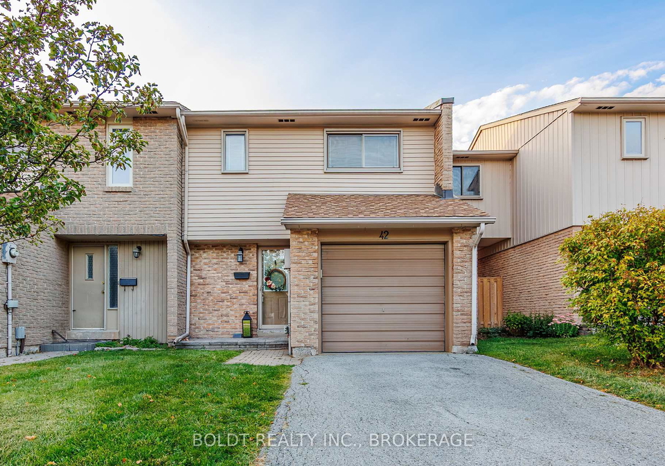 1532-lancaster-drive-oakville-ontario-w12403282