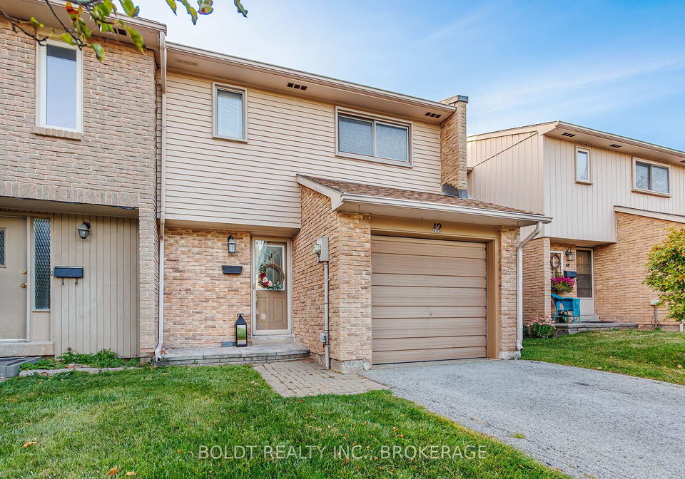 1532-lancaster-drive-oakville-ontario-w12403282