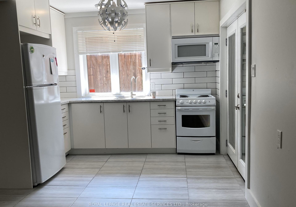 26a-long-branch-avenue-etobicoke-ontario-w12403432