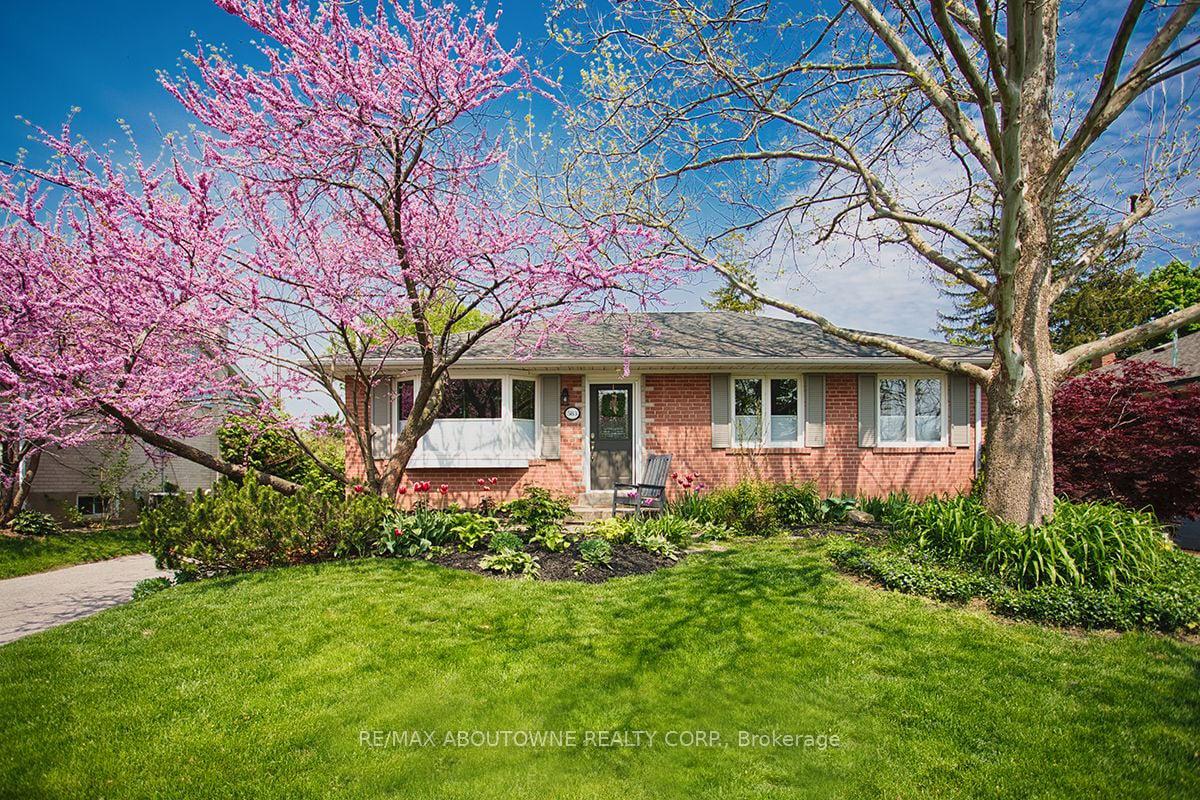 583-taplow-crescent-w-oakville-ontario-w12403469