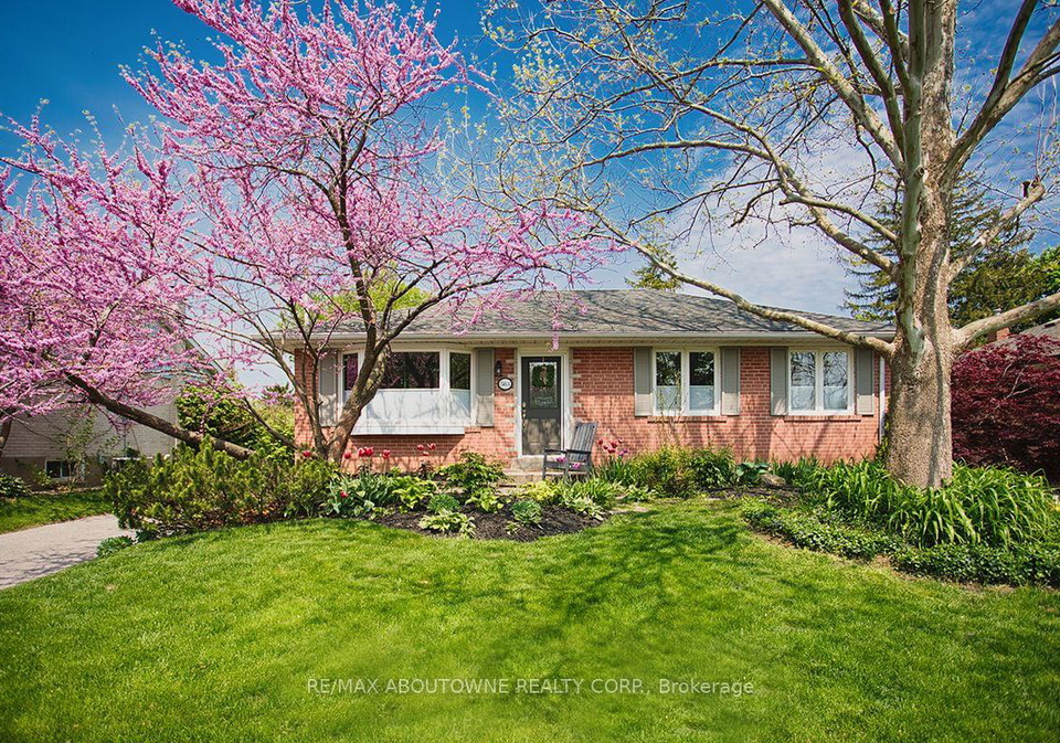 583-taplow-crescent-w-oakville-ontario-w12403469