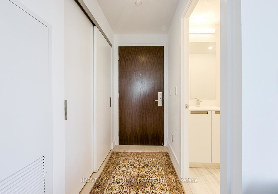 160-kingsway-crescent-etobicoke-ontario-w12403566