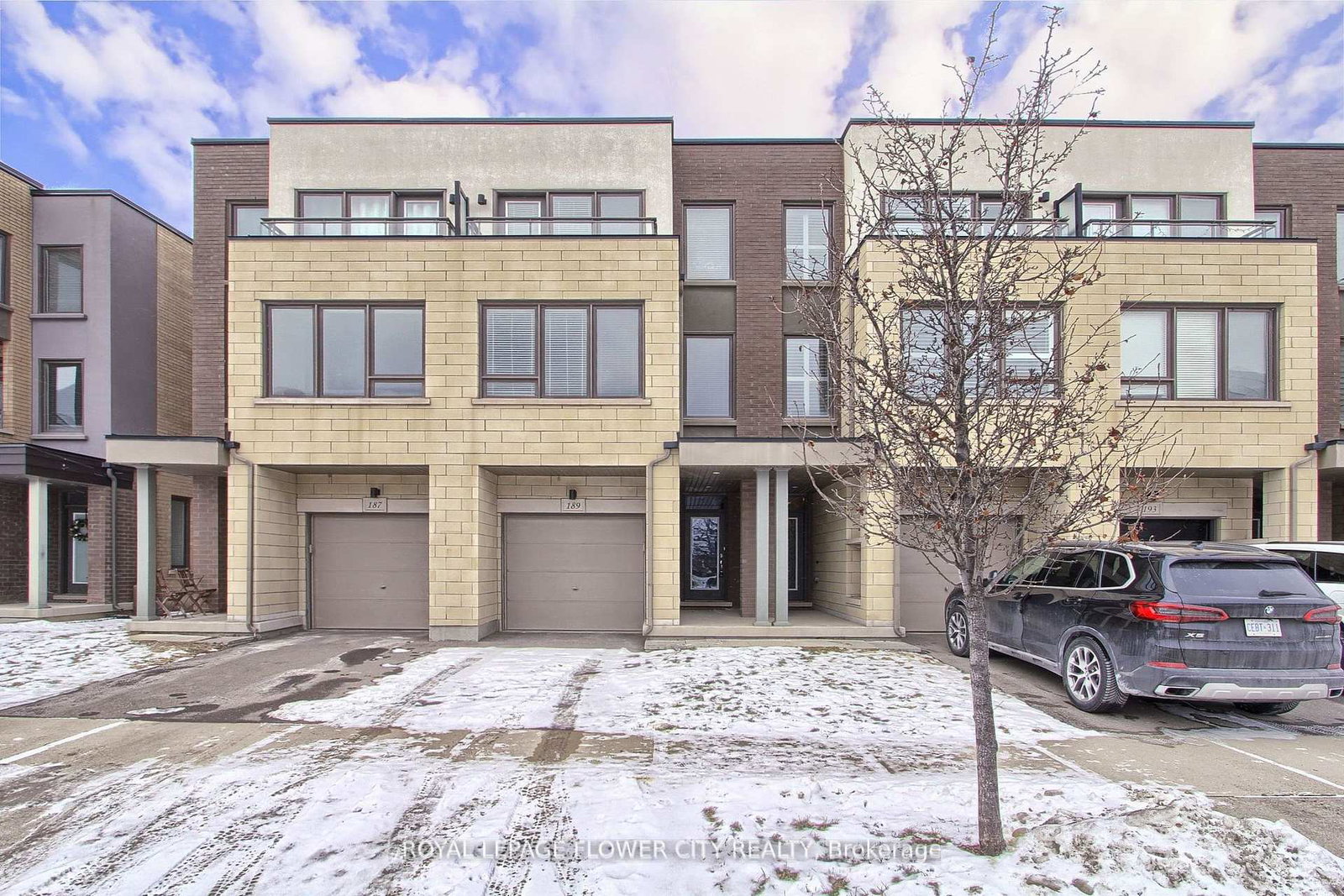 189-sabina-drive-nw-oakville-ontario-w12403899