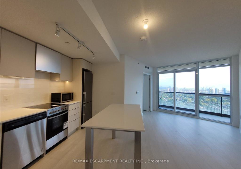 30-gibbs-road-etobicoke-ontario-w12404460