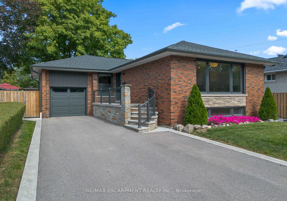 4-thorpe-road-etobicoke-ontario-w12404677