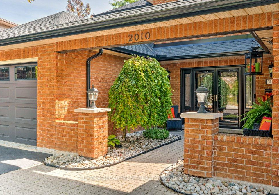 2010-windy-oaks-drive-burlington-ontario-w12404795