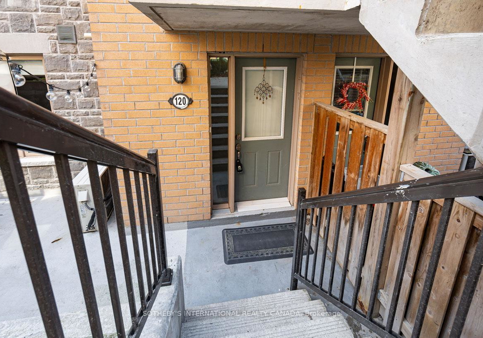 7-foundry-avenue-toronto-ontario-w12404978