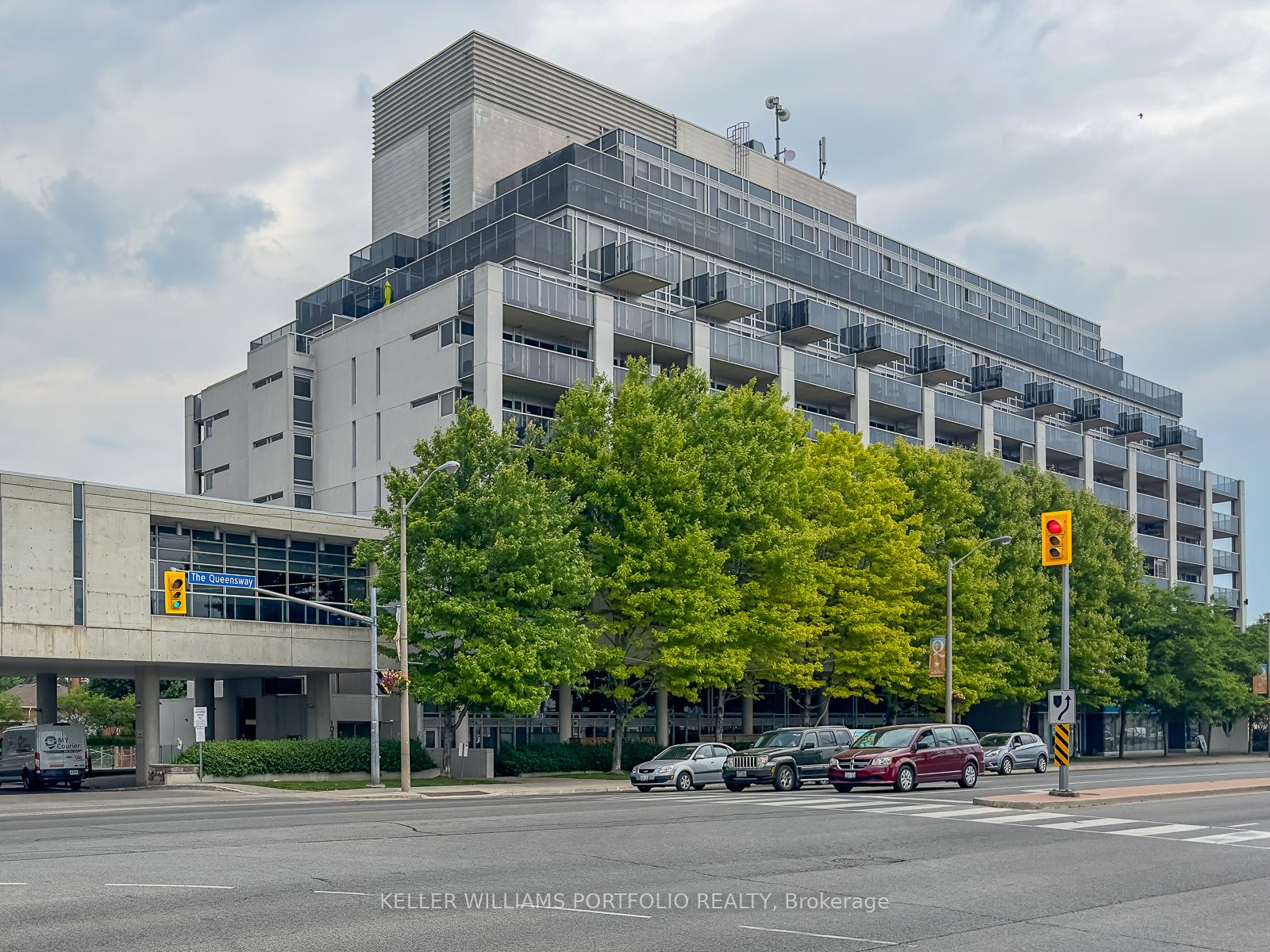 1040-the-queensway-avenue-w-etobicoke-ontario-w12405177