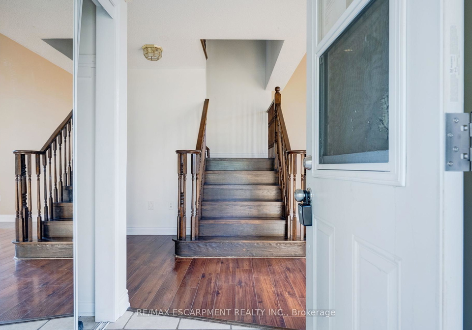 14-yvonne-drive-brampton-ontario-w12405208