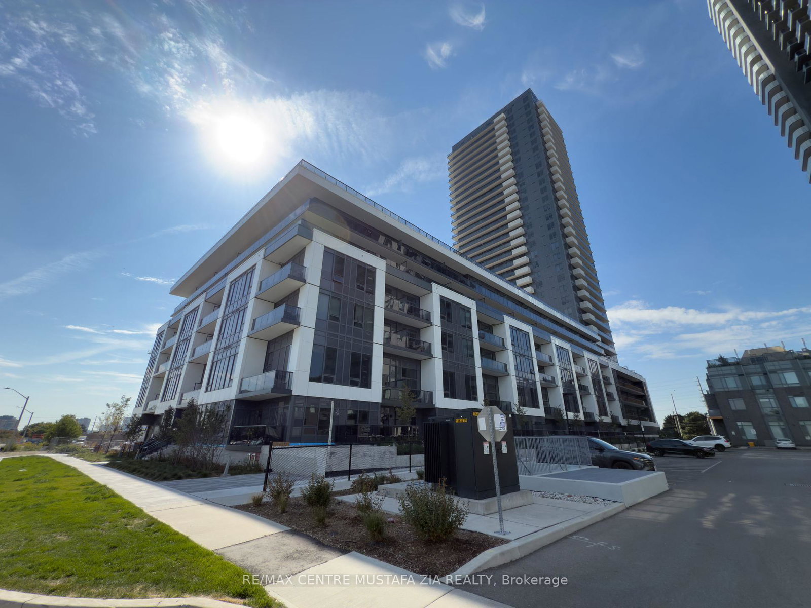 5105-hurontario-street-mississauga-ontario-w12405521