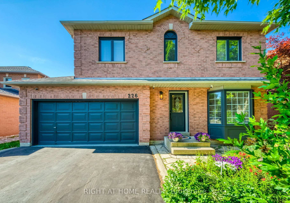 226-howell-road-oakville-ontario-w12405652