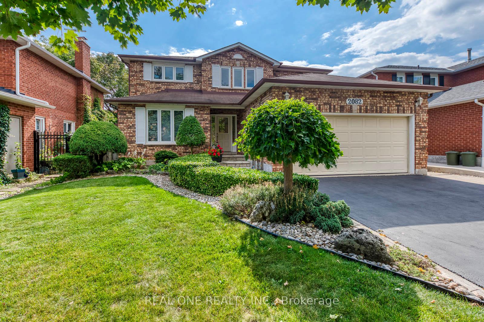 2082-laurelwood-drive-oakville-ontario-w12405827
