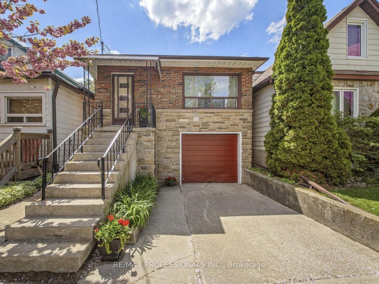 126a-sixteenth-street-etobicoke-ontario-w12405849