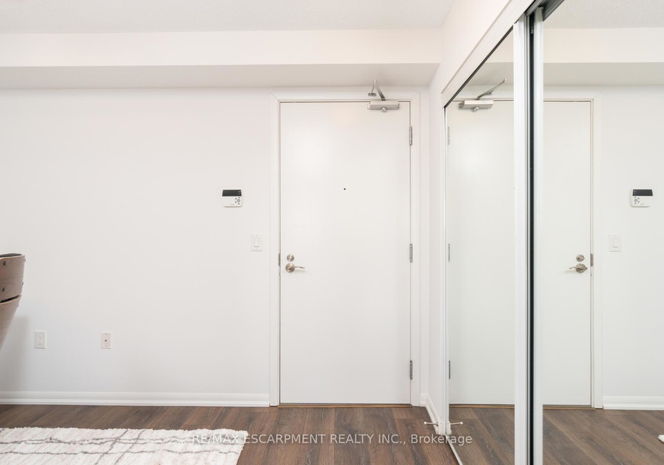 830-lawrence-avenue-north-york-ontario-w12405875