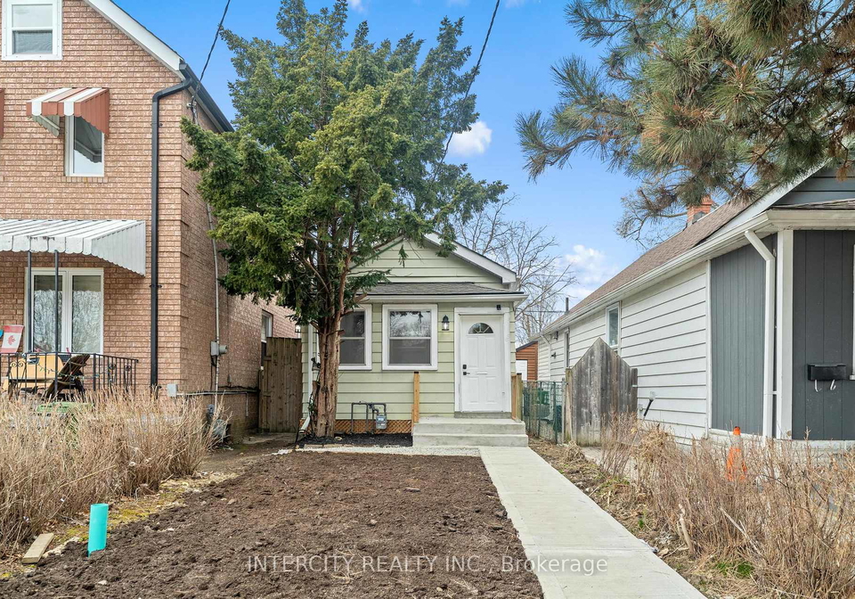 68-greendale-avenue-toronto-ontario-w12406078
