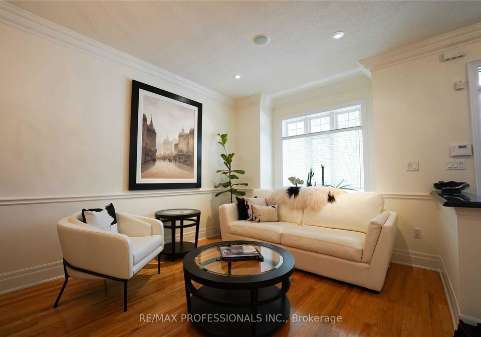 137-st-lawrence-drive-mississauga-ontario-w12406341