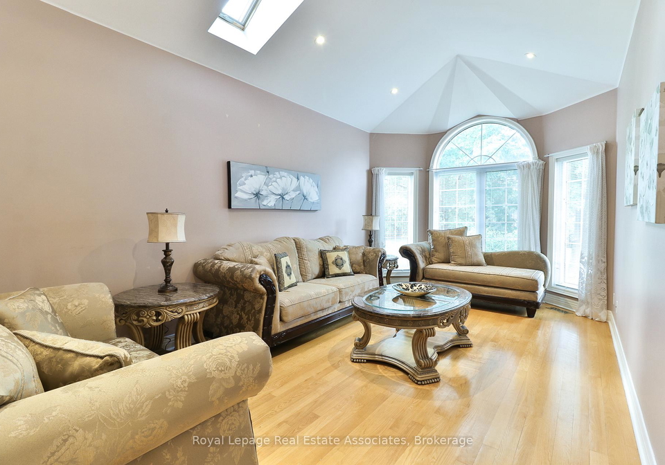 38-eaglewood-boulevard-mississauga-ontario-w12406537